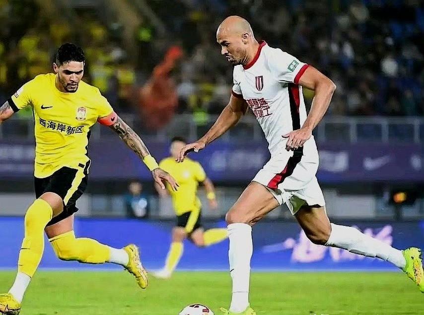 国安客场平局中超领头羊之争激烈
