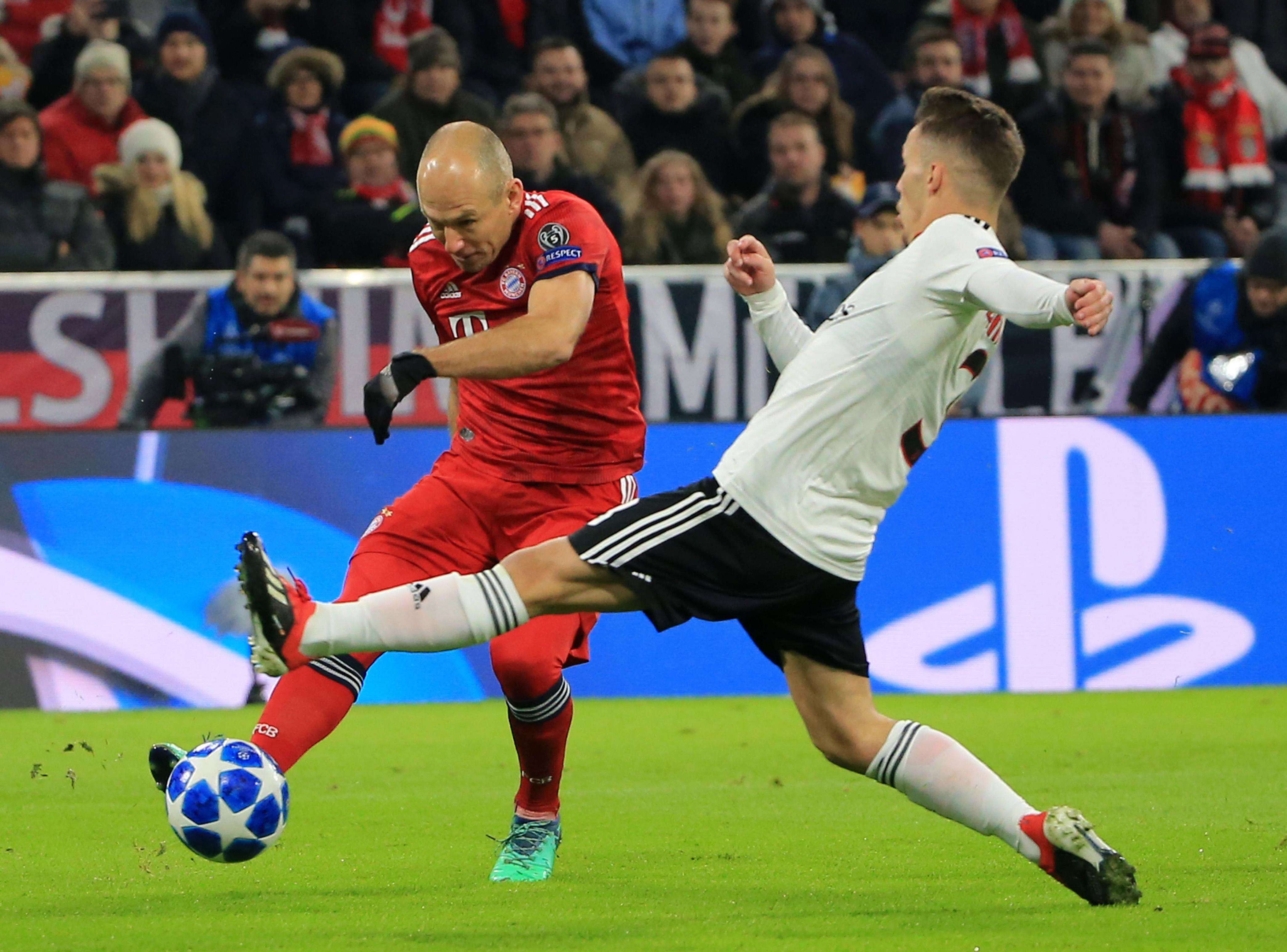 包含帕尔马队员磨合默契，进攻凶猛的词条